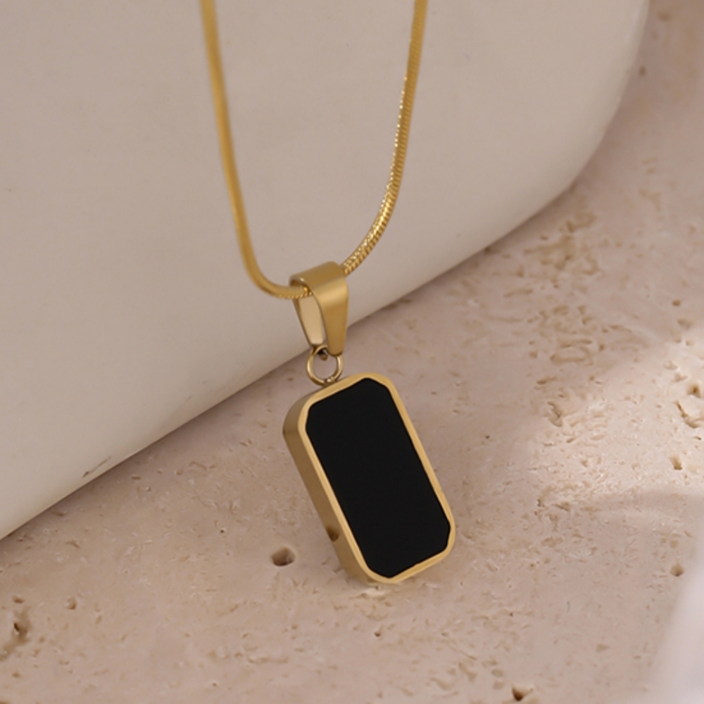 Trendy Stainless Steel Double-Sided Black White Enamel Pendant Neclace